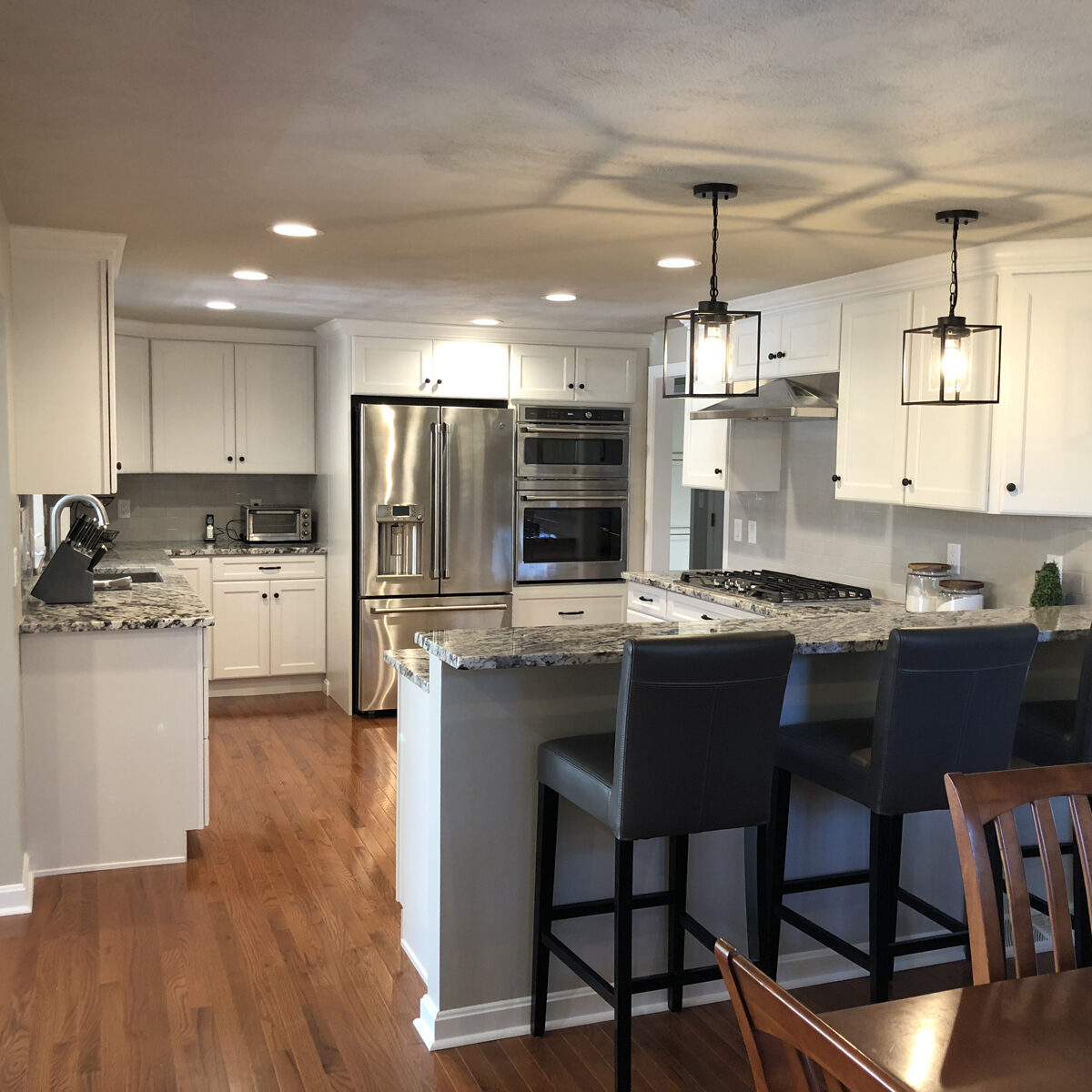 KITCHEN & BATH REMODELING